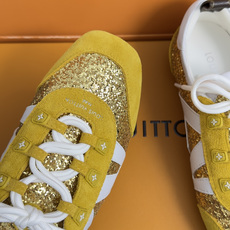 顶级版本:女款LV路易威登 L家 驴牌 最新Sneakerina系列 情侣款 玛丽珍 格利特 芭蕾运动鞋 顶级版本:女款LV路易威登 L家 驴牌 最新Sneakerina系列 情侣款 玛丽珍 格利特 芭蕾运动鞋
