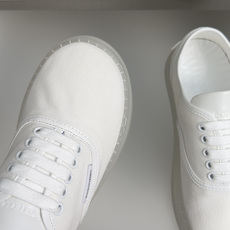 顶级版本:女款Bottega Veneta 葆蝶家BV最新款Serena系列 极简风 帆布鞋 小白鞋 厚 顶级版本:女款Bottega Veneta 葆蝶家BV最新款Serena系列 极简风 帆布鞋 小白鞋 厚