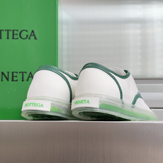 顶级版本:女款Bottega Veneta 葆蝶家BV最新款Serena系列 极简风 帆布鞋 小白鞋 厚 顶级版本:女款Bottega Veneta 葆蝶家BV最新款Serena系列 极简风 帆布鞋 小白鞋 厚