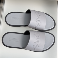 顶级版本:男款 ZEGNA 杰尼亚 一字 厚底 老钱风 凉拖鞋 原版购入开发 做货 这款zegna老钱慵懒气质拿捏,男士 顶级版本:男款 ZEGNA 杰尼亚 一字 厚底 老钱风 凉拖鞋 原版购入开发 做货 这款zegna老钱慵懒气质拿捏,男士