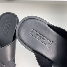 顶级版本:男款 ZEGNA 杰尼亚 一字 厚底 老钱风 凉拖鞋 原版购入开发 做货 这款zegna老钱慵懒气质拿捏,男士 顶级版本:男款 ZEGNA 杰尼亚 一字 厚底 老钱风 凉拖鞋 原版购入开发 做货 这款zegna老钱慵懒气质拿捏,男士