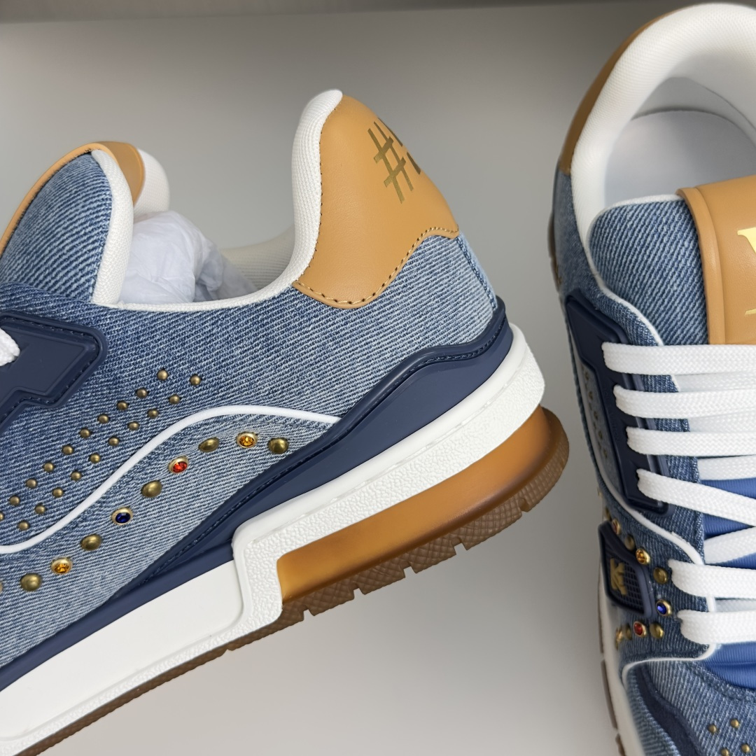 Louis Vuitton Sneakers