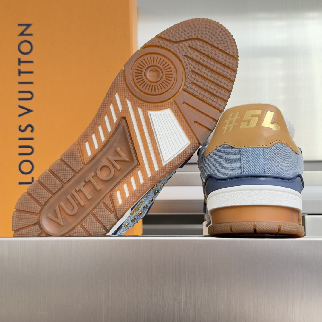 Louis Vuitton Sneakers
