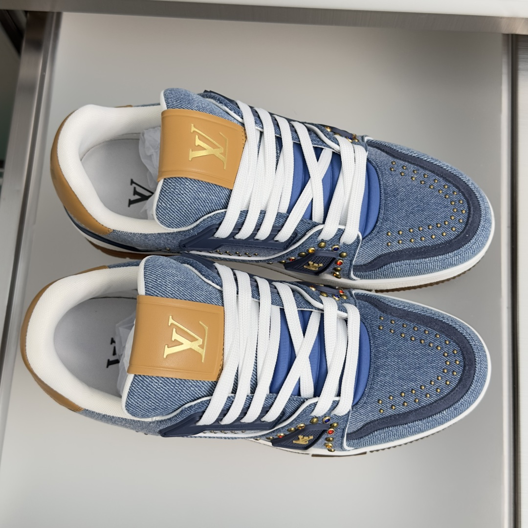 Louis Vuitton Sneakers