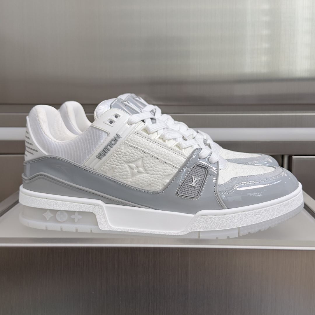 Louis Vuitton Sneakers