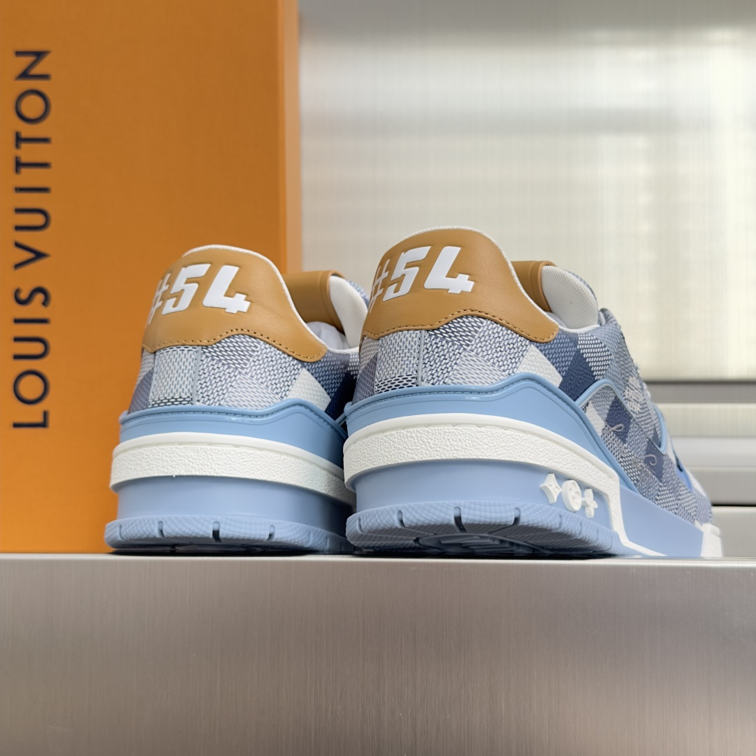 Louis Vuitton Sneakers