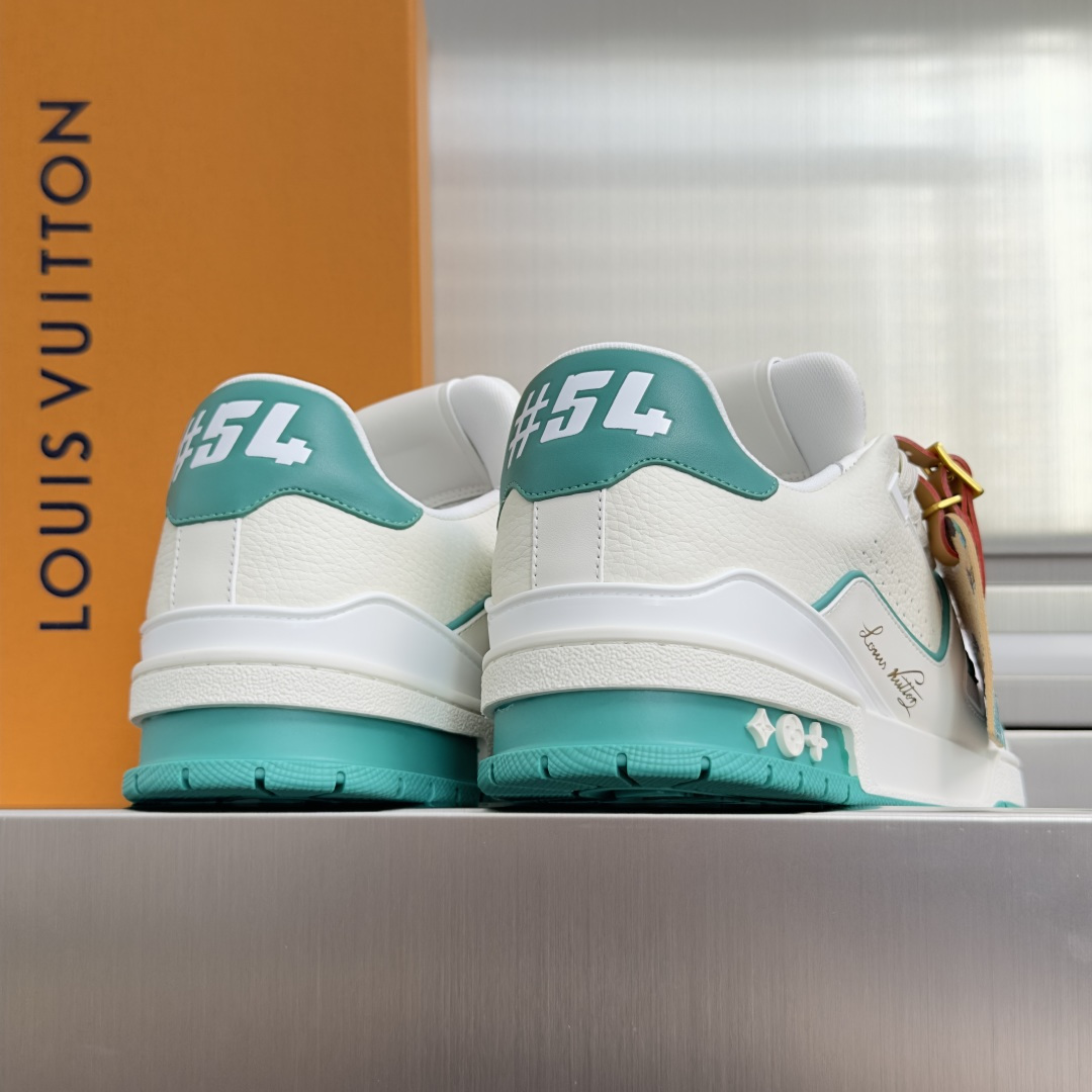 Louis Vuitton Sneakers