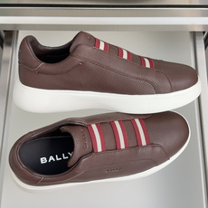 顶级版本:男款 Bally巴利 厚底 一脚蹬 休闲 小白鞋 运动鞋 经典纯白皮革鞋面,细腻柔润,自带低调高级 BALLY 顶级版本:男款 Bally巴利 厚底 一脚蹬 休闲 小白鞋 运动鞋 经典纯白皮革鞋面,细腻柔润,自带低调高级 BALLY