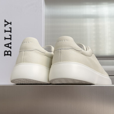顶级版本:男款 Bally巴利 厚底 一脚蹬 休闲 小白鞋 运动鞋 经典纯白皮革鞋面,细腻柔润,自带低调高级 BALLY 顶级版本:男款 Bally巴利 厚底 一脚蹬 休闲 小白鞋 运动鞋 经典纯白皮革鞋面,细腻柔润,自带低调高级 BALLY