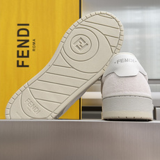 顶级版本:情侣款 Fendi芬迪match胶囊系列 情侣款 休闲 运动鞋 板鞋 FENDI Match一脚蹬运动鞋。白色 顶级版本:情侣款 Fendi芬迪match胶囊系列 情侣款 休闲 运动鞋 板鞋 FENDI Match一脚蹬运动鞋。白色