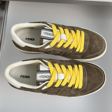 顶级版本:情侣款 Fendi芬迪match胶囊系列 情侣款 休闲 运动鞋 板鞋 FENDI Match一脚蹬运动鞋。白色 顶级版本:情侣款 Fendi芬迪match胶囊系列 情侣款 休闲 运动鞋 板鞋 FENDI Match一脚蹬运动鞋。白色