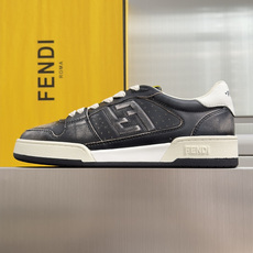 顶级版本:情侣款 Fendi芬迪match胶囊系列 情侣款 休闲 运动鞋 板鞋 FENDI Match一脚蹬运动鞋。白色 顶级版本:情侣款 Fendi芬迪match胶囊系列 情侣款 休闲 运动鞋 板鞋 FENDI Match一脚蹬运动鞋。白色