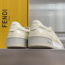 顶级版本:情侣款 Fendi芬迪match胶囊系列 情侣款 休闲 运动鞋 板鞋 FENDI Match一脚蹬运动鞋。白色 顶级版本:情侣款 Fendi芬迪match胶囊系列 情侣款 休闲 运动鞋 板鞋 FENDI Match一脚蹬运动鞋。白色