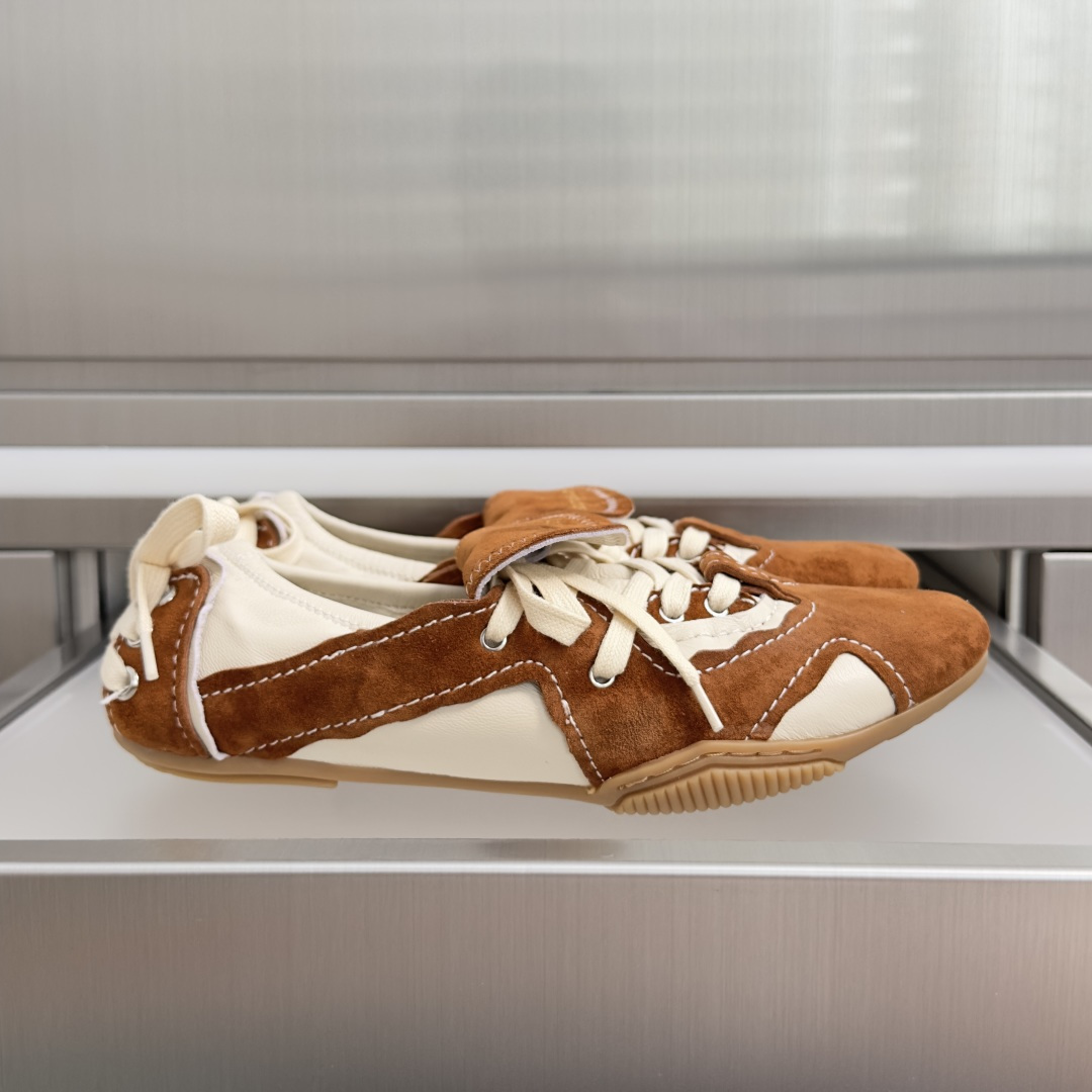 顶级版本：女款 Acne studios AC 芭蕾舞鞋 休闲 运动鞋 原版购入开发 做货 绑带鞋重新构想了芭蕾舞鞋的轮