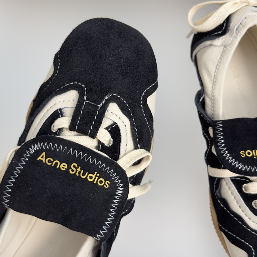 顶级版本:女款 Acne studios AC 芭蕾舞鞋 休闲 运动鞋 原版购入开发 做货 绑带鞋重新构想了芭蕾舞鞋的轮 顶级版本:女款 Acne studios AC 芭蕾舞鞋 休闲 运动鞋 原版购入开发 做货 绑带鞋重新构想了芭蕾舞鞋的轮