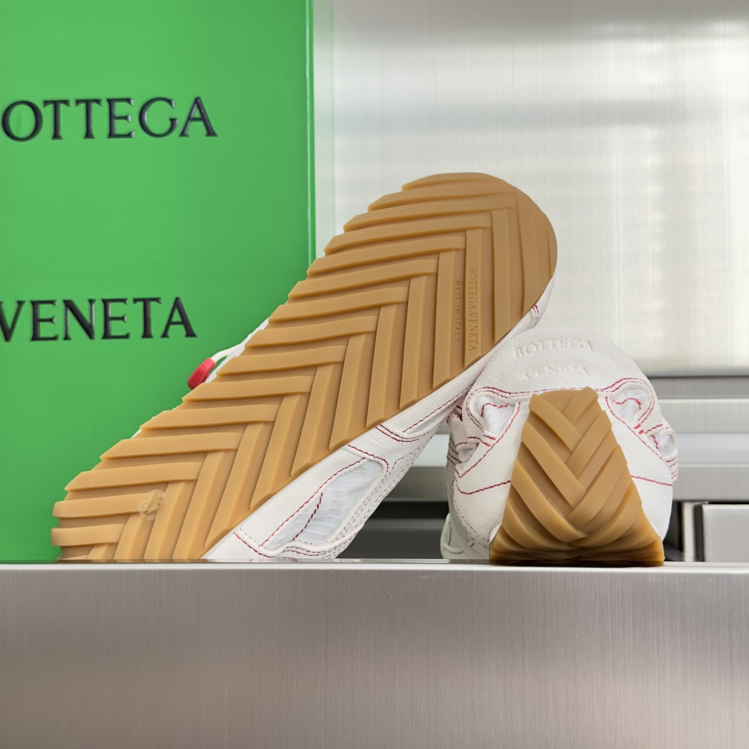 顶级版本:情侣款 Bottega Veneta 葆蝶家BV最新款Orbit Flash系列 情侣款 复古 网面 休闲 顶级版本:情侣款 Bottega Veneta 葆蝶家BV最新款Orbit Flash系列 情侣款 复古 网面 休闲