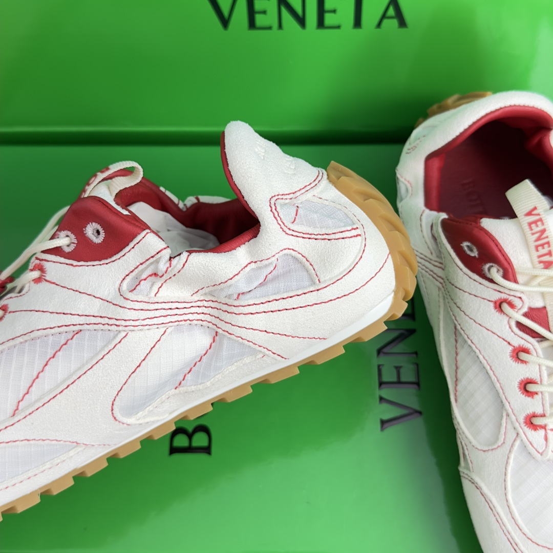 顶级版本:情侣款 Bottega Veneta 葆蝶家BV最新款Orbit Flash系列 情侣款 复古 网面 休闲 顶级版本:情侣款 Bottega Veneta 葆蝶家BV最新款Orbit Flash系列 情侣款 复古 网面 休闲