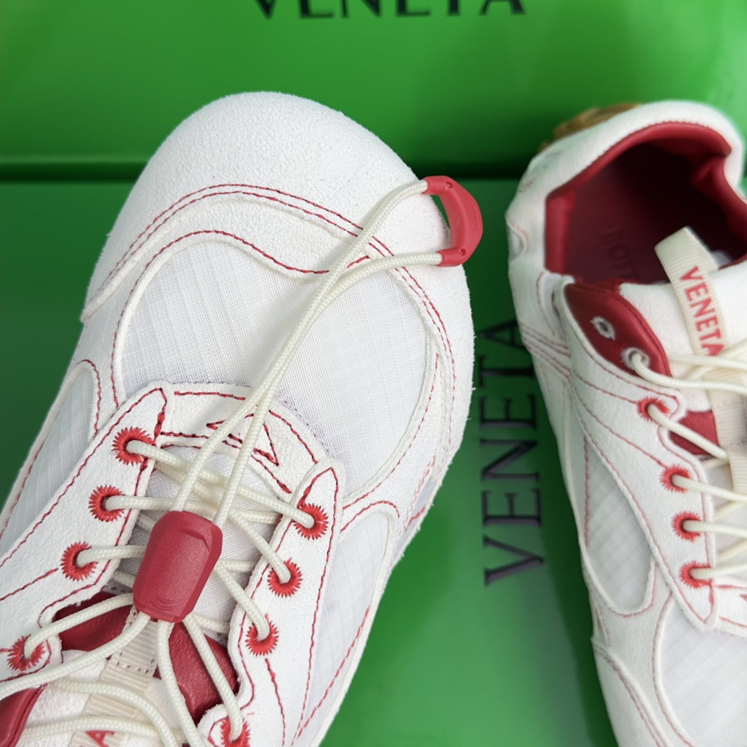 顶级版本:情侣款 Bottega Veneta 葆蝶家BV最新款Orbit Flash系列 情侣款 复古 网面 休闲 顶级版本:情侣款 Bottega Veneta 葆蝶家BV最新款Orbit Flash系列 情侣款 复古 网面 休闲