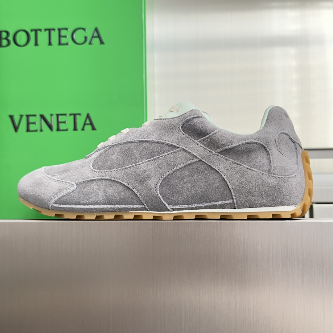 顶级版本:情侣款 Bottega Veneta 葆蝶家BV最新款Orbit Flash系列 情侣款 复古 网面 休闲 顶级版本:情侣款 Bottega Veneta 葆蝶家BV最新款Orbit Flash系列 情侣款 复古 网面 休闲