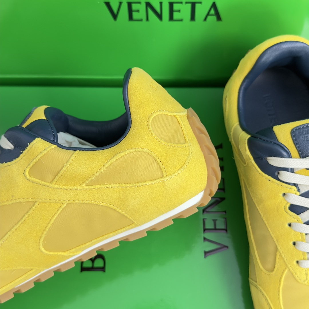 顶级版本:情侣款 Bottega Veneta 葆蝶家BV最新款Orbit Flash系列 情侣款 复古 网面 休闲 顶级版本:情侣款 Bottega Veneta 葆蝶家BV最新款Orbit Flash系列 情侣款 复古 网面 休闲