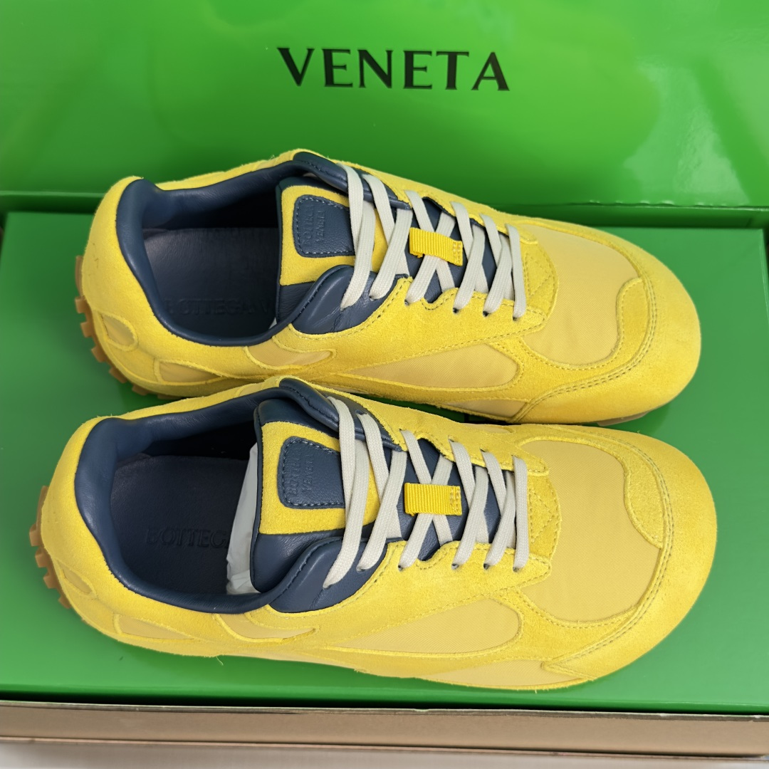顶级版本:情侣款 Bottega Veneta 葆蝶家BV最新款Orbit Flash系列 情侣款 复古 网面 休闲 顶级版本:情侣款 Bottega Veneta 葆蝶家BV最新款Orbit Flash系列 情侣款 复古 网面 休闲