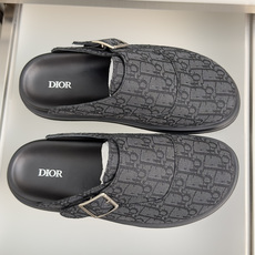 顶级版本:男款 Lewis Hamilton x Dior迪奥 胶嚢系列 天鹅绒 包头穆勒鞋 包头 拖鞋 鞋面采用黑色 顶级版本:男款 Lewis Hamilton x Dior迪奥 胶嚢系列 天鹅绒 包头穆勒鞋 包头 拖鞋 鞋面采用黑色