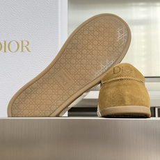 顶级版本:女款 Dior迪奥 最新Ribbon系列 休闲 运动鞋 德训鞋 阿甘鞋 这款 Dior Ribbon 运动鞋由 顶级版本:女款 Dior迪奥 最新Ribbon系列 休闲 运动鞋 德训鞋 阿甘鞋 这款 Dior Ribbon 运动鞋由