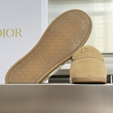 顶级版本:女款 Dior迪奥 最新Ribbon系列 休闲 运动鞋 德训鞋 阿甘鞋 这款 Dior Ribbon 运动鞋由 顶级版本:女款 Dior迪奥 最新Ribbon系列 休闲 运动鞋 德训鞋 阿甘鞋 这款 Dior Ribbon 运动鞋由
