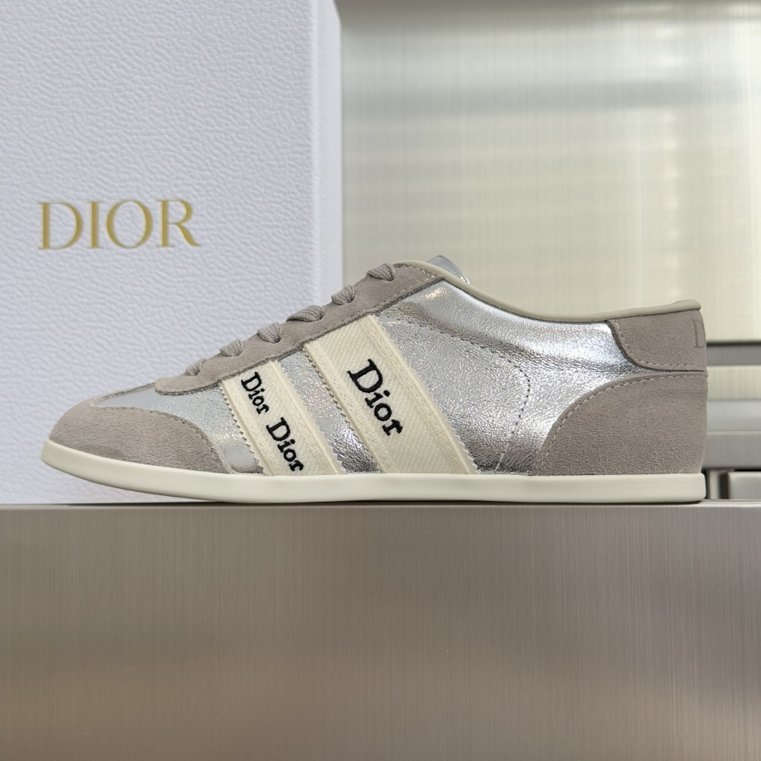 顶级版本：女款 Dior迪奥 最新Ribbon系列 休闲 运动鞋 德训鞋 阿甘鞋 这款 Dior Ribbon 运动鞋由