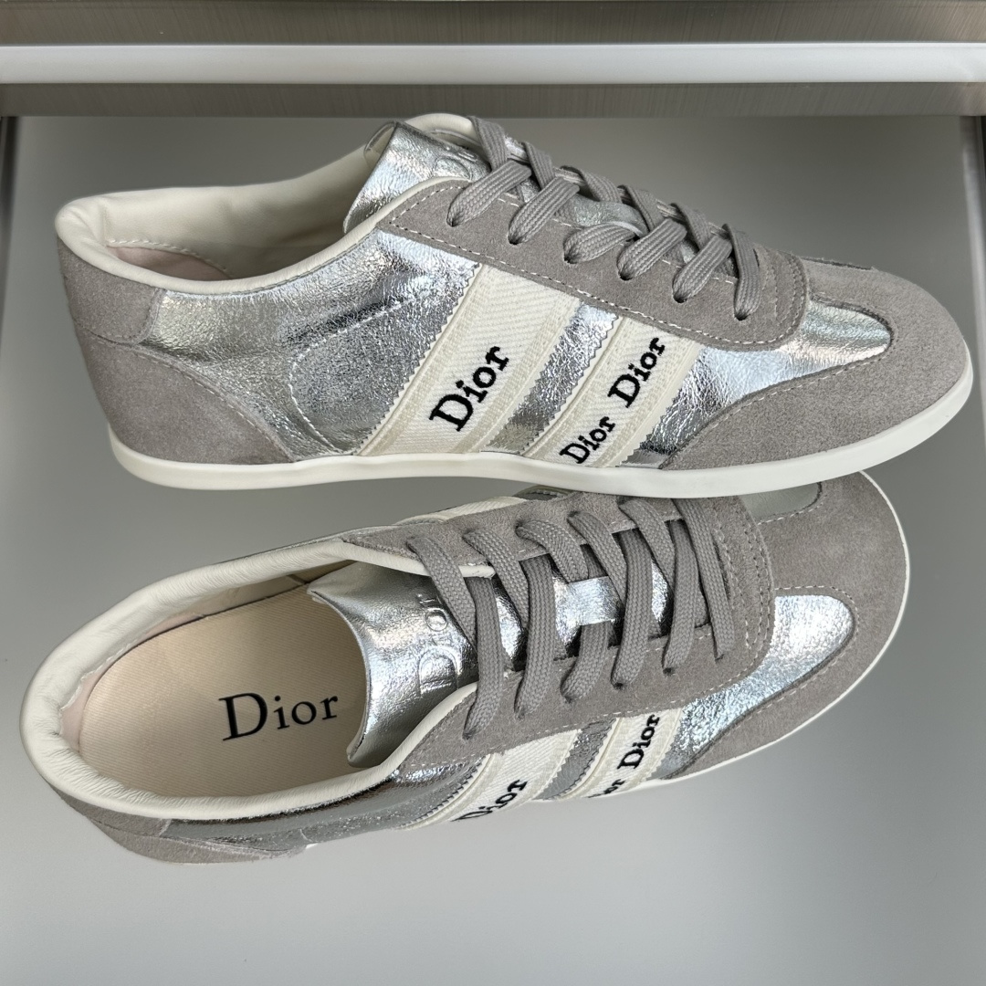 顶级版本：女款 Dior迪奥 最新Ribbon系列 休闲 运动鞋 德训鞋 阿甘鞋 这款 Dior Ribbon 运动鞋由