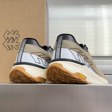 顶级版本:男款 Kolon Sport·可隆 户外 休闲 运动鞋 登山鞋 Egg Lite 2徒步鞋 雾灰调机能运动鞋, 顶级版本:男款 Kolon Sport·可隆 户外 休闲 运动鞋 登山鞋 Egg Lite 2徒步鞋 雾灰调机能运动鞋,