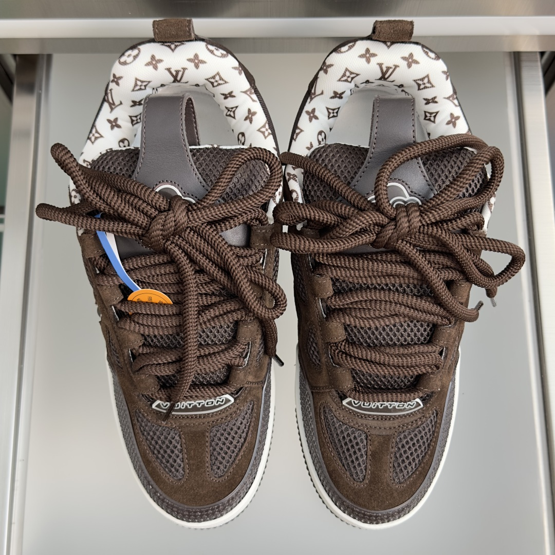 顶级版本:男款 LV驴牌L家SKATE 系列 最新配色 Tariner运动鞋 四叶草 滑板鞋 情侣款 复古篮球鞋 原版购 顶级版本:男款 LV驴牌L家SKATE 系列 最新配色 Tariner运动鞋 四叶草 滑板鞋 情侣款 复古篮球鞋 原版购