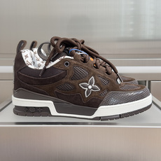 顶级版本:男款 LV驴牌L家SKATE 系列 最新配色 Tariner运动鞋 四叶草 滑板鞋 情侣款 复古篮球鞋 原版购 顶级版本:男款 LV驴牌L家SKATE 系列 最新配色 Tariner运动鞋 四叶草 滑板鞋 情侣款 复古篮球鞋 原版购