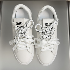 顶级版本:女款 MiuMiu缪缪 最新爆款 复古 厚底 休闲 运动鞋 板鞋 小白鞋 原版购入开发 做货 miumiu最新 顶级版本:女款 MiuMiu缪缪 最新爆款 复古 厚底 休闲 运动鞋 板鞋 小白鞋 原版购入开发 做货 miumiu最新