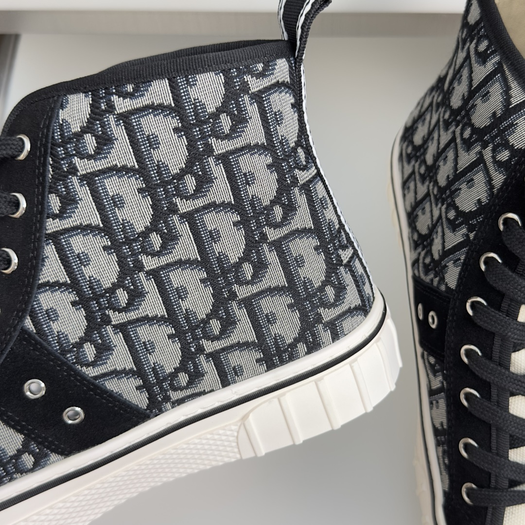 顶级版本:情侣款 Dior 迪奥最新Hooper系列 复古 厚底 篮球鞋 情侣款 帆布鞋 休闲 运动鞋 这款 Dior 顶级版本:情侣款 Dior 迪奥最新Hooper系列 复古 厚底 篮球鞋 情侣款 帆布鞋 休闲 运动鞋 这款 Dior