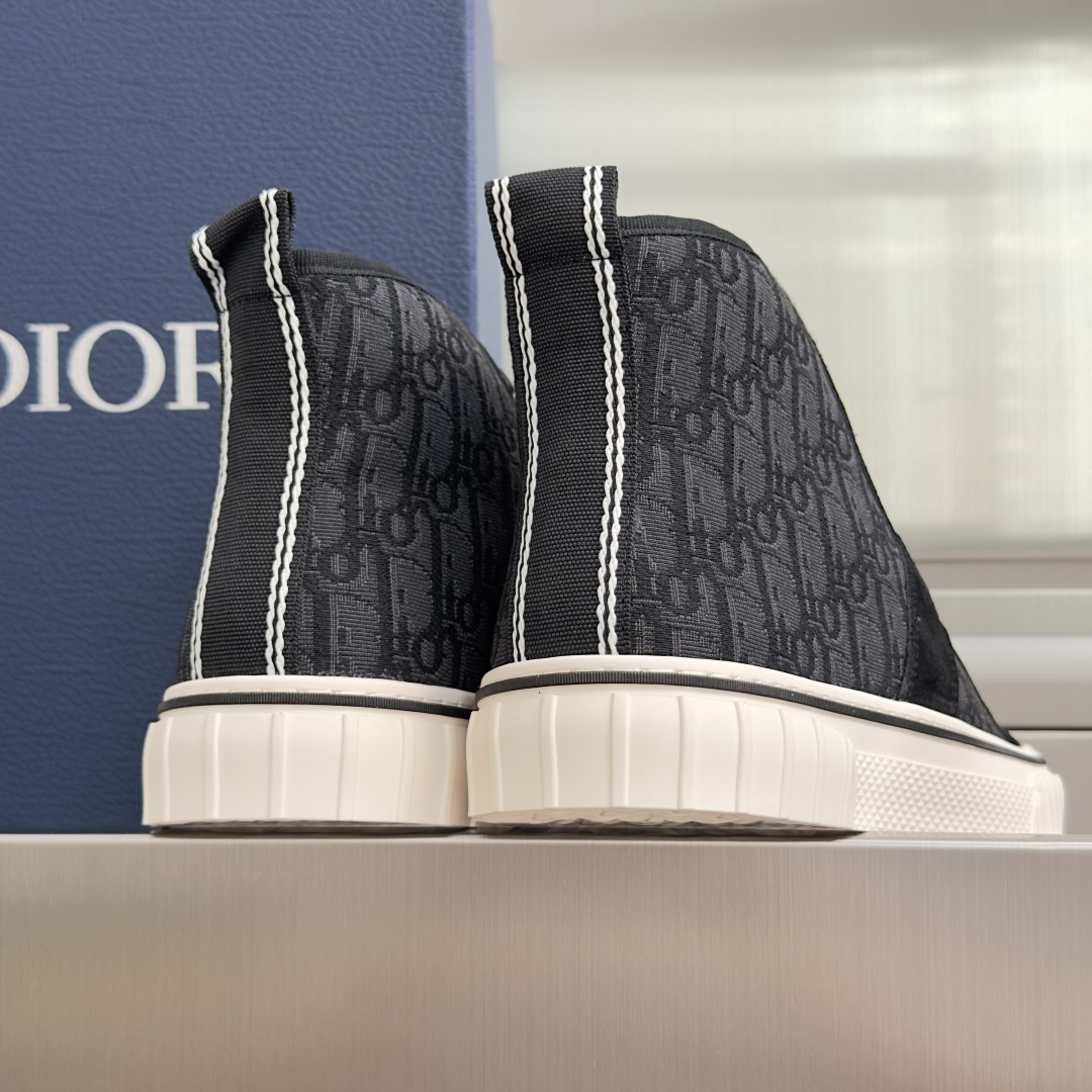 顶级版本：情侣款 Dior 迪奥最新Hooper系列 复古 厚底 篮球鞋 情侣款 帆布鞋 休闲 运动鞋 这款 Dior 