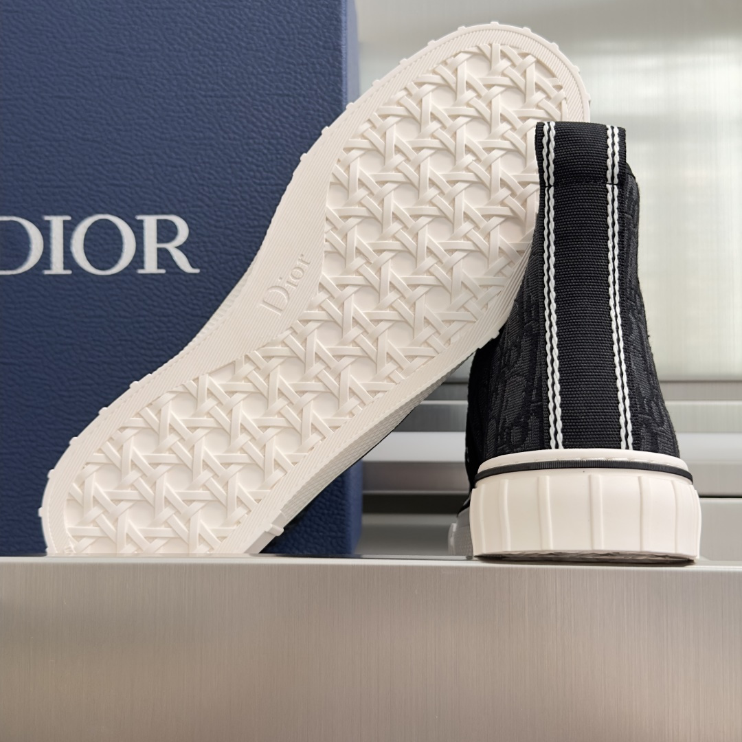 顶级版本：情侣款 Dior 迪奥最新Hooper系列 复古 厚底 篮球鞋 情侣款 帆布鞋 休闲 运动鞋 这款 Dior 