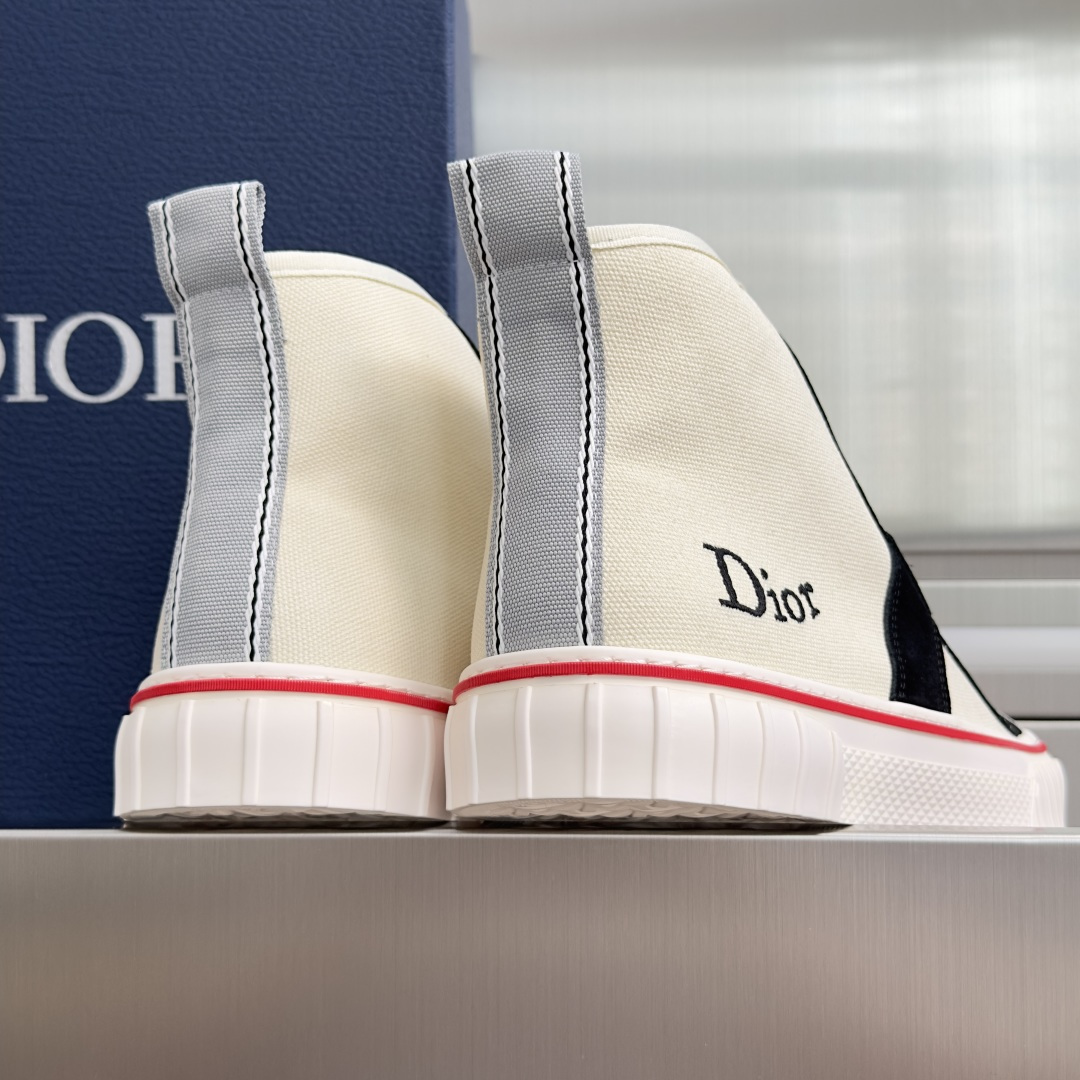 顶级版本:情侣款 Dior 迪奥最新Hooper系列 复古 厚底 篮球鞋 情侣款 帆布鞋 休闲 运动鞋 这款 Dior 顶级版本:情侣款 Dior 迪奥最新Hooper系列 复古 厚底 篮球鞋 情侣款 帆布鞋 休闲 运动鞋 这款 Dior