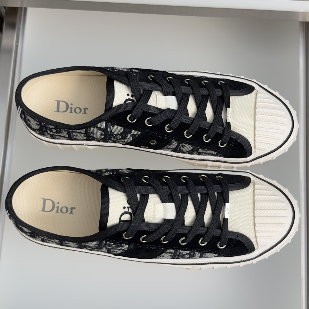 顶级版本:情侣款 Dior 迪奥最新Hooper系列 复古 厚底 篮球鞋 情侣款 帆布鞋 休闲 运动鞋 这款 Dior 顶级版本:情侣款 Dior 迪奥最新Hooper系列 复古 厚底 篮球鞋 情侣款 帆布鞋 休闲 运动鞋 这款 Dior