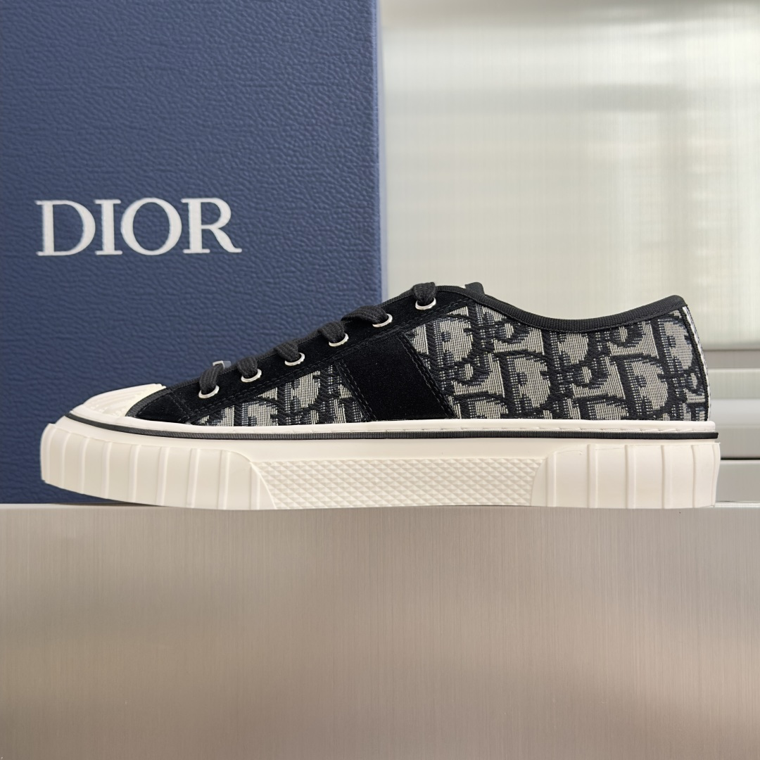 顶级版本:情侣款 Dior 迪奥最新Hooper系列 复古 厚底 篮球鞋 情侣款 帆布鞋 休闲 运动鞋 这款 Dior 顶级版本:情侣款 Dior 迪奥最新Hooper系列 复古 厚底 篮球鞋 情侣款 帆布鞋 休闲 运动鞋 这款 Dior