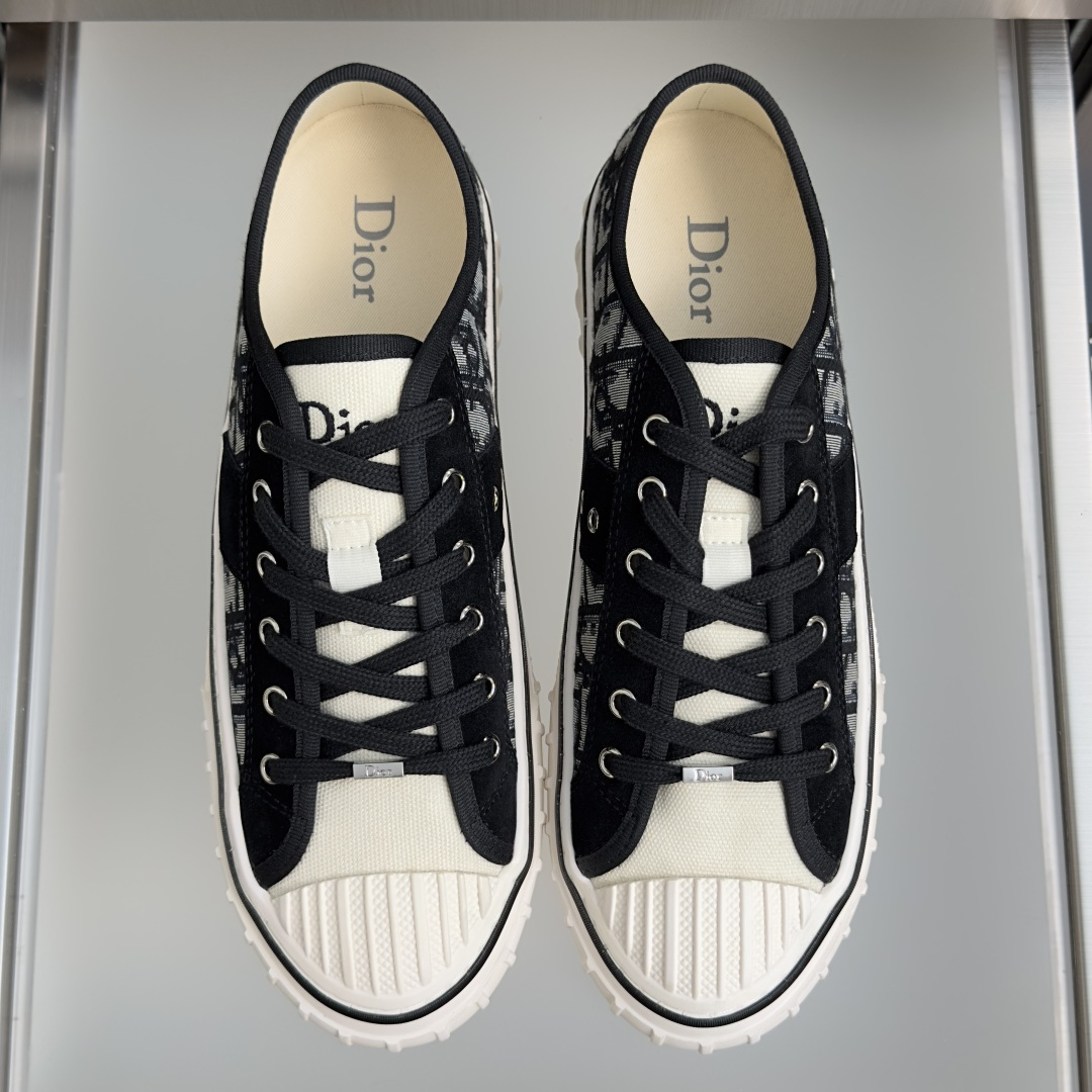 顶级版本:情侣款 Dior 迪奥最新Hooper系列 复古 厚底 篮球鞋 情侣款 帆布鞋 休闲 运动鞋 这款 Dior 顶级版本:情侣款 Dior 迪奥最新Hooper系列 复古 厚底 篮球鞋 情侣款 帆布鞋 休闲 运动鞋 这款 Dior