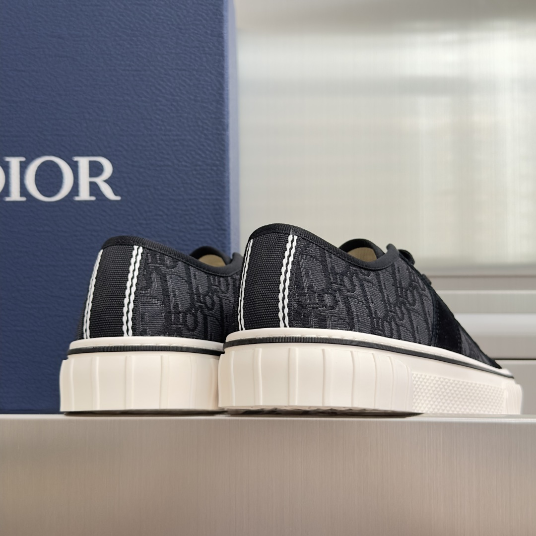 顶级版本：情侣款 Dior 迪奥最新Hooper系列 复古 厚底 篮球鞋 情侣款 帆布鞋 休闲 运动鞋 这款 Dior 