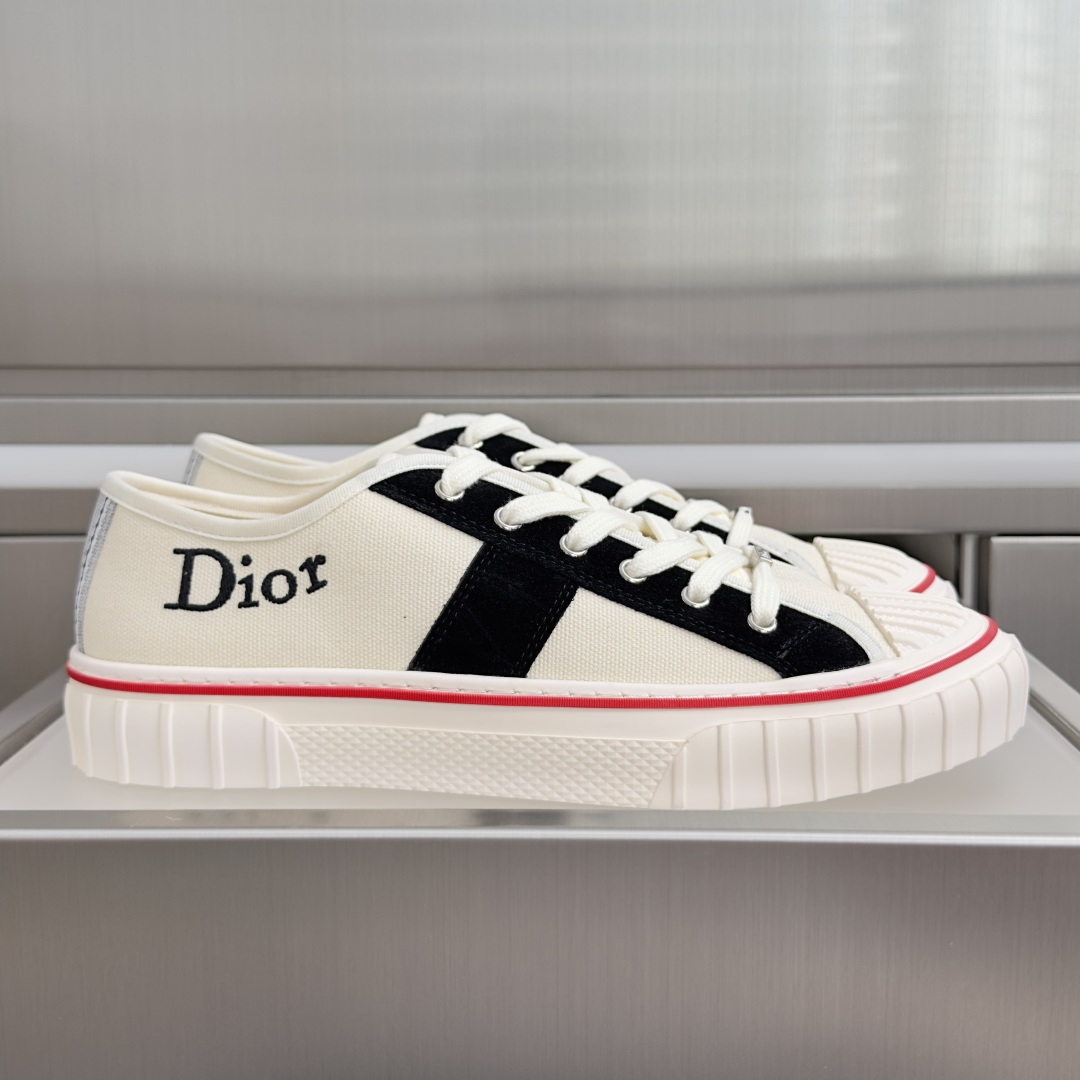 顶级版本:情侣款 Dior 迪奥最新Hooper系列 复古 厚底 篮球鞋 情侣款 帆布鞋 休闲 运动鞋 这款 Dior 顶级版本:情侣款 Dior 迪奥最新Hooper系列 复古 厚底 篮球鞋 情侣款 帆布鞋 休闲 运动鞋 这款 Dior