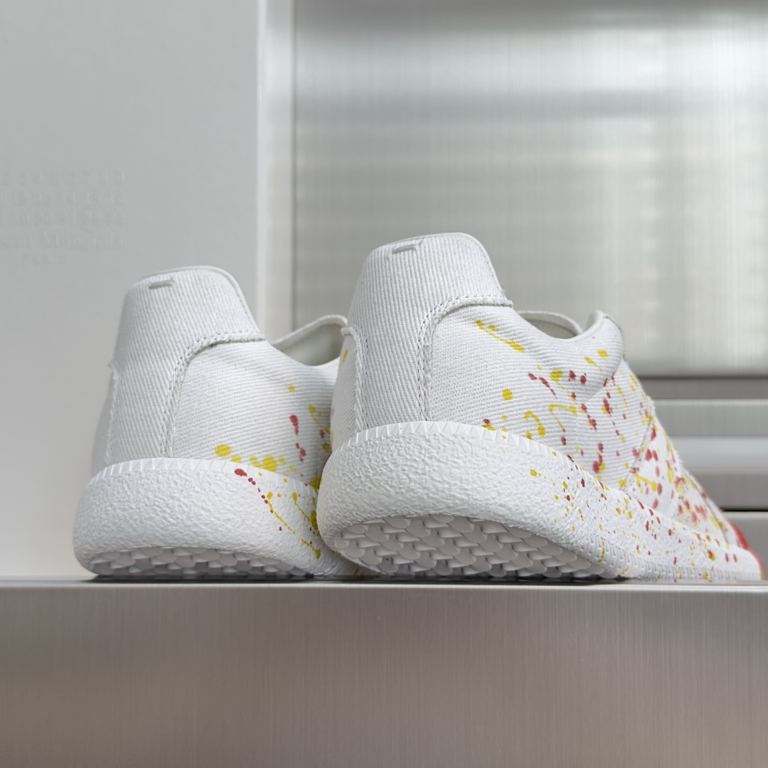 顶级版本:情侣款 MaisonMargiela MM6 马吉拉 情侣款 德训鞋 休闲 运动鞋 原版购入开发 做货 鬼才设 顶级版本:情侣款 MaisonMargiela MM6 马吉拉 情侣款 德训鞋 休闲 运动鞋 原版购入开发 做货 鬼才设