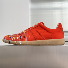 顶级版本:情侣款 MaisonMargiela MM6 马吉拉 情侣款 德训鞋 休闲 运动鞋 原版购入开发 做货 鬼才设 顶级版本:情侣款 MaisonMargiela MM6 马吉拉 情侣款 德训鞋 休闲 运动鞋 原版购入开发 做货 鬼才设