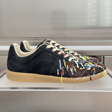 顶级版本:情侣款 MaisonMargiela MM6 马吉拉 情侣款 德训鞋 休闲 运动鞋 原版购入开发 做货 鬼才设 顶级版本:情侣款 MaisonMargiela MM6 马吉拉 情侣款 德训鞋 休闲 运动鞋 原版购入开发 做货 鬼才设