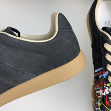 顶级版本:情侣款 MaisonMargiela MM6 马吉拉 情侣款 德训鞋 休闲 运动鞋 原版购入开发 做货 鬼才设 顶级版本:情侣款 MaisonMargiela MM6 马吉拉 情侣款 德训鞋 休闲 运动鞋 原版购入开发 做货 鬼才设