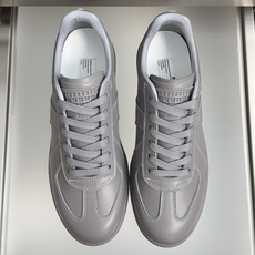 顶级版本:情侣款 MaisonMargiela MM6 马吉拉 情侣款 德训鞋 休闲 运动鞋 原版购入开发 做货 鬼才设 顶级版本:情侣款 MaisonMargiela MM6 马吉拉 情侣款 德训鞋 休闲 运动鞋 原版购入开发 做货 鬼才设