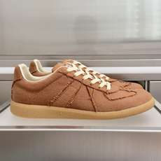 顶级版本:情侣款 MaisonMargiela MM6 马吉拉 情侣款 德训鞋 休闲 运动鞋 原版购入开发 做货 鬼才设 顶级版本:情侣款 MaisonMargiela MM6 马吉拉 情侣款 德训鞋 休闲 运动鞋 原版购入开发 做货 鬼才设