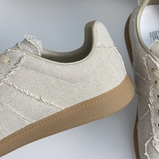 顶级版本:情侣款 MaisonMargiela MM6 马吉拉 情侣款 德训鞋 休闲 运动鞋 原版购入开发 做货 鬼才设 顶级版本:情侣款 MaisonMargiela MM6 马吉拉 情侣款 德训鞋 休闲 运动鞋 原版购入开发 做货 鬼才设
